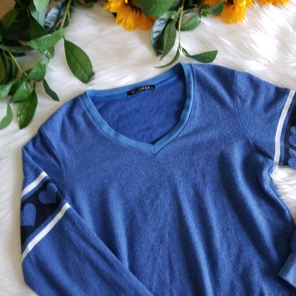 Wildfox Vneck Sweatshirt - Picture 3 of 4